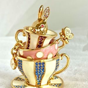 Tea cup Alice in Wonderland Estée Lauder Perfume Solid Unused 2018 Collectible